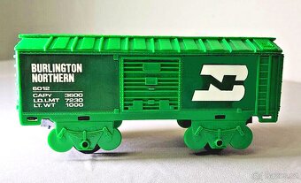 Lokomotiva s přídavnými vagonky - 8