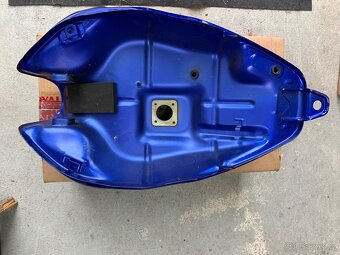 Kawasaki-nádrž - 8