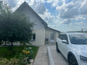 Prodej domu 6+kk 180 m2 pozemek 345 m2 Praha 5 - Lochkov - 8
