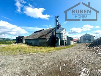 Skladové haly 2242 m2 s navazujícími pozemky 4158 m2 - Chod - 8