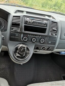 VOLKSWAGEN TRANSPORTER T5 9.MÍST 2.0TDi 75KW 2010 - 8