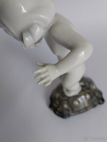 Putto stojící na želvně - Rosenthal - 8
