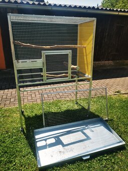 Klec pro menší a střední papoušky. - 8