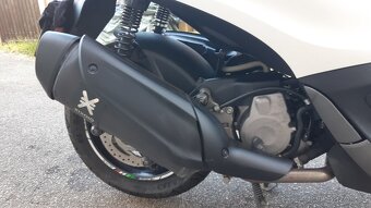Piaggio Beverly 350 Sport Touring (2018) - ABS/ASR - 8