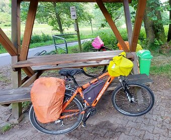 CYKLOBRAŠNY S PLÁŠTĚNKOU - 8