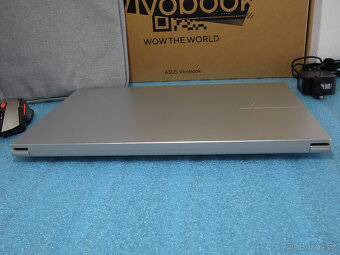 ASUS VivoBook 15.6“ 16GB 512GB Full Podsvit i5-1235U IrisXe - 8