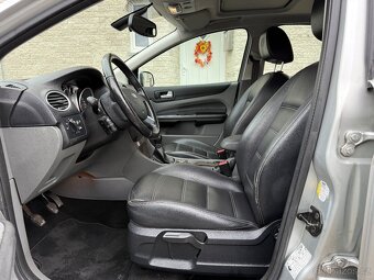 FORD FOCUS II 2,0i 107kW GHIA KŮŽE,STK,HATCHBACK - 8