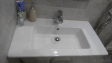 Umyvadlo KERAMICKÉ 100cm, NOVÉ V KRABICI - 8