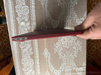 Apple Macbook air 13.3”, i5, 16GB RAM,256GB SSD disk - 8