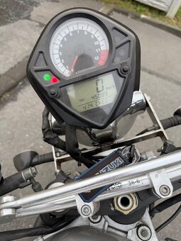 Suzuki SV 1000 - 8