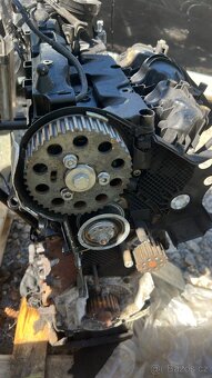 motor CFF 2,0 TDi 103 KW, vadny - 8