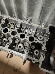 Hlava Díly Bmw motoru m57n 160kw 3.0D - 8