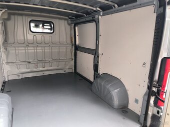 Peugeot Boxer, 3.0 HDI 116 kW - osobní vůz - 8