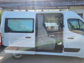 Prodám zánovní Renault Master 7míst - 8
