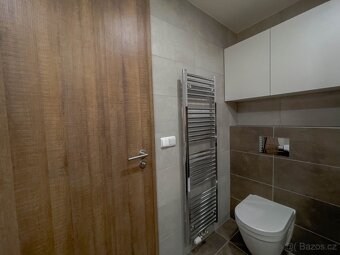 Pronájem 1+kk s balkónem a garáží - 8