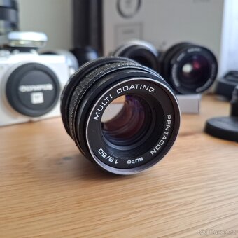 Olympus Pen E-PL8 - 8