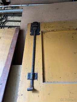 Dvoukřídlé retro dveře s kováním - 8