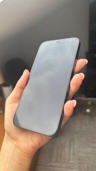 Modrý iPhone 12 pro - 8