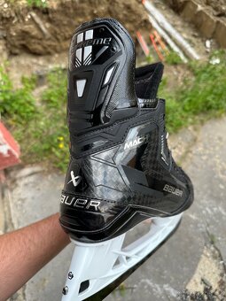 Brusle Bauer Supreme Mach - 8