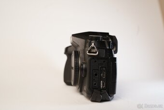Panasonic Lumix DMC-G80 + 2 objektivy Olympus – plně funkční - 8