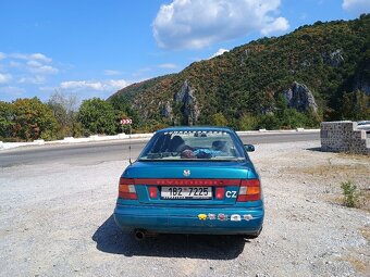 Hyundai Lantra 1.6 1995 84 kW - 8