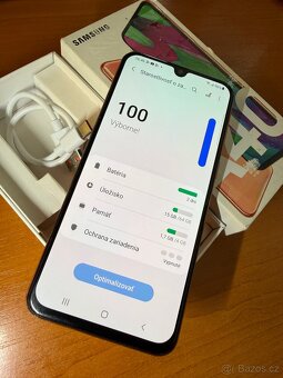 Samsung GALAXY a40 4/64GB - 8