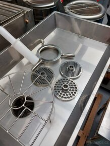 Mlýnek na maso 42 Řeznický vlček, Řezačka masa 42 - 8