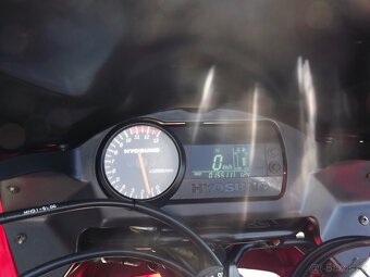 Hyosung GT 650R - 8