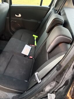 Renault Clio - 8