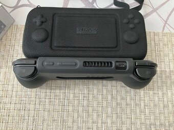Retroid Pocket 4 PRO + 256 GB + dock 7-in-1 + grip - 8