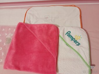 Osušky pro miminka, deky, potah na přebalovací pult - 8