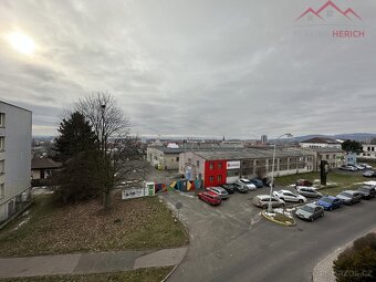Pronájem bytu 2+1/B ( 55 m2) Kosmonautů, Chomutov - 8