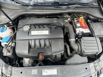 VW Golf VI 1.6MPi, r.2009, klima, STK v ceně - 8