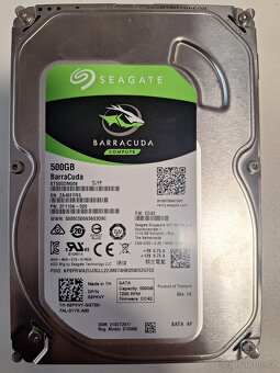 Prodám HDD - 8