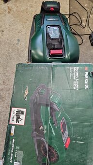 Prodám automatickou sekačku Parkside - 8