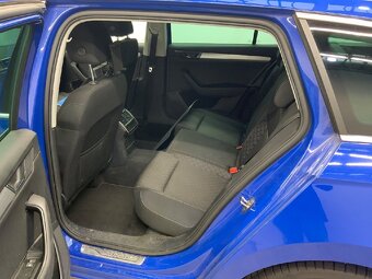 Skoda Superb Combi 2.0 TDI - 8