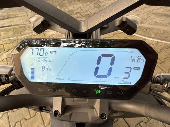 Elektroskútr Super Soco CPX - 8