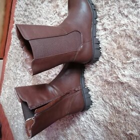 Krásné teplé kozačky vel.38 - 8