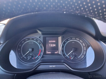 Škoda Octavia Com 2.0 TDi Scout - 8