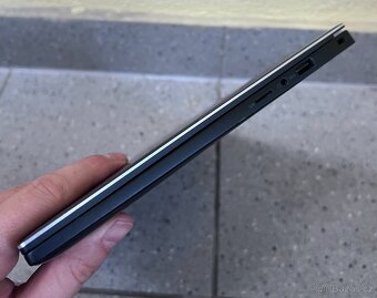 Dell Latitude 7370 / m5-6Y57 / 8GB RAM / 512GB M.2 / 13.3" - 8
