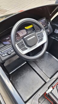 Elektrické autíčko Range Rover 4X4 (ZÁRUKA) - 8