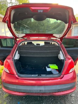 Peugeot 207 - 8