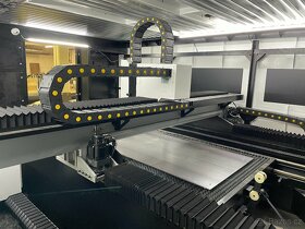 Kombinovaný vláknový laserový pálící stroj TVARcut LF3015GAR - 8