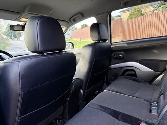 Mitsubishi Outlander 2.2 DI-D 4x4 automat původ Čr - 8