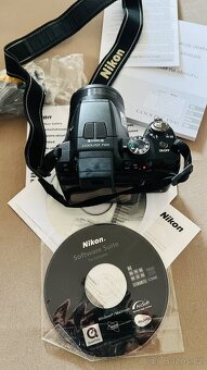 Nikon P 100 - 8