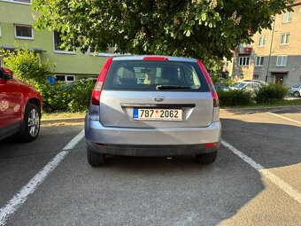 Ford Fiesta 2005 benzín - 8