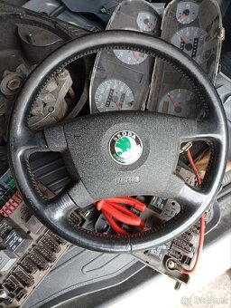 Škoda Fabia kombi - díly - 8
