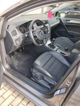 Volkswagen Golf - 8