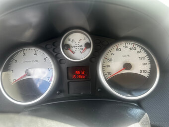 Peugeot 207 - 8