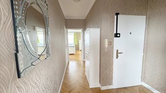 Mezonetový byt 3+kk s 30 m² terasou a dechberoucím výhledem - 8
